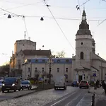 в центрі на вулиці шевченка 12 дуже комфортна недалеко біля вокзалу *